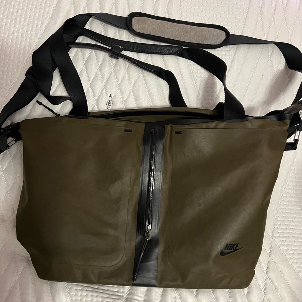 Nike Tech Bonded Tote